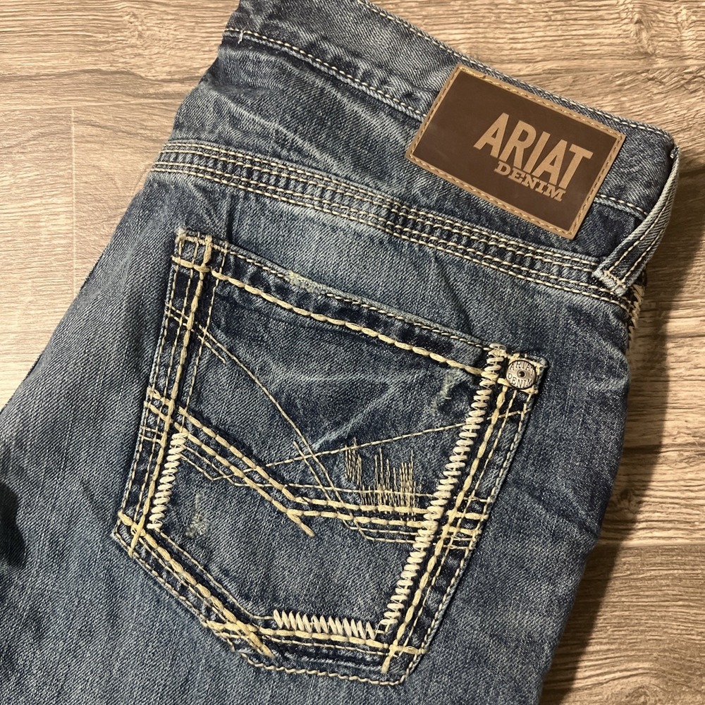 Ariat M5 Straight Fit Straight Leg Dark Wash Mid Rise Blue Jeans Size 34x32